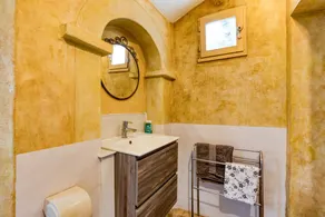 Maison 'Oasis Centre Charme' avec piscine partagée, Wi-Fi et climatisation - Image 3