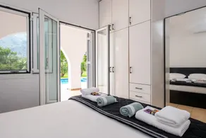 Kournas-Sleeps8-Parking-Garden-Pool-PetFriendly - Image 5