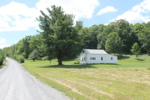 Le Douglas Place - une cabane rustique sur l'Arménie Montagne - Image 3