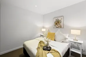 A 2BR Apt with City Views Next to Southern Cross - Image 5