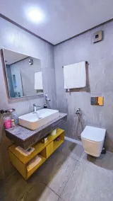 Luxury Living - Near to football stadium - Image 5