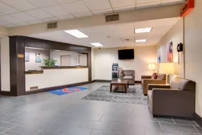 QUALITY INN & SUITES - Image 3