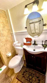 Waterfront Spectacular views condo-hotel studio - Image 3