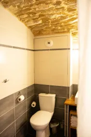 Atypical, very comfortable accommodation in the heart of a Gard hamlet - Image 5
