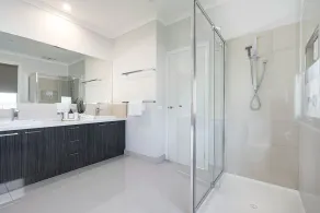 Sorrento Luxury Home – Prime Spot, Only 10-Min Walk to the Bay! - Image 5