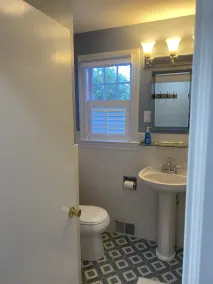 Beautiful waterfront property and steps away from multiple beaches - Image 5