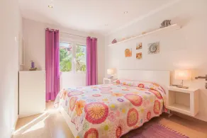 Wohnung im 1. Stock mit privatem Pool in der ruhigen, schönen Strände von Cala. - Image 3