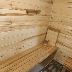 Cozy Home with Sauna 5 bedrooms 3 bathrooms Sleeps 12 - Image 4