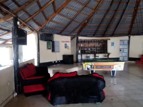 Queens Village Hotel - Image 2
