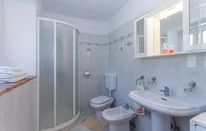 Amazing home in Martinjski - Image 3