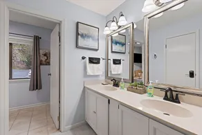 Lakefront Condo Lake Keowee • Resort Amenity • Modern Luxury Vibe • Dog Friendly - Image 5