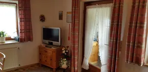 Ferienwohnung 65 qm, 2 Schlafräume, große Wohnküche,  Dusche/WC, Terrasse, Sat-TV, 3 Sterne, max 5 Personen - Image 2