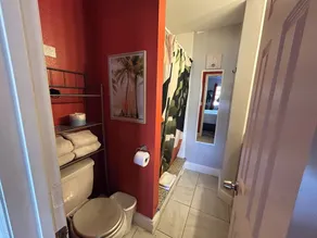FANTASTIC LOCATION NEAR ALL ATTRACTIONS! - Image 4