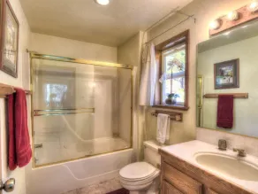 Maison à couper le souffle à Tahoe Mountain avec bain à remous et sauna OFFRE SPÉCIALE DE SAISON - Image 3