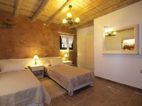 ★ Luxurious stone villa, totally private pool, peaceful, near sea, WiFi, parking - Image 3