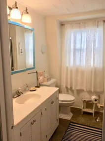 6 bedroom accommodation in Beach Haven Gardens - Image 5