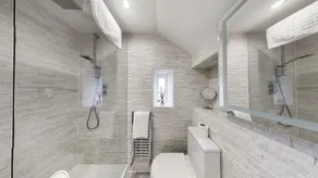 Cameron North Lodge - Three Bedroom Villa, Sleeps 8 - Image 5