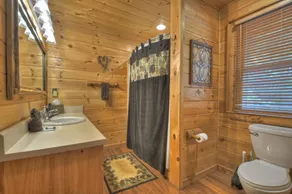 Papa Bear Lodge - Image 2
