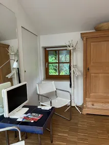Cool studio in a beautiful location - Image 2