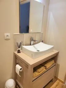Renovated, quiet house with swimming pool - Image 2