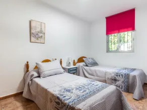 Nice house with terrace, private pool - Image 4