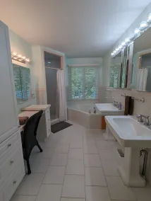 Bear Creek-Mountain views, decks that surround, and 3 creeks to discover! - Image 3