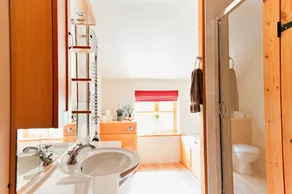 Spacious Cottage in Rhydyfelin, No Deposit - Image 3