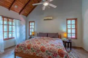 CASA RIO MAR | SPACIOUS BEACH RETREAT IN PLAYA PELADA, Pelada Cottage - Image 5