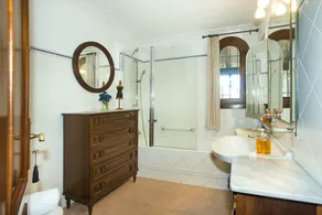 Owl Booking Villa Far - 15 Min Walk to the Beach - Image 3