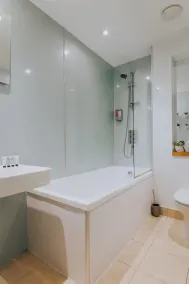 Stunning Penthouse - Sea Views, Beaches, Surfing & Parking - Image 3