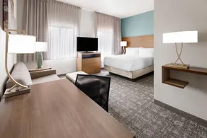 King Suite. Gratis frukost. Inomhuspool. Gym. Snabb kör till Hersheypark! - Image 5