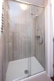 Ogilvie Lodge Apartment - Image 3