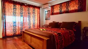 Over Water Hideaway in Bora Bora! Marlon's World Famous Over Water Hideaway!! - Image 4
