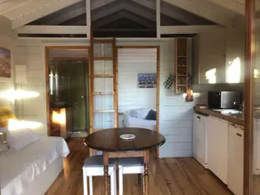 Deux pièces  sur les hauteurs de Nice : Petit chalet avec jardin privatif . - Image 3