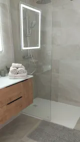 Nice quiet apartment with pool near beach and city. - Image 3