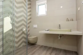 Privat Villa  with Infinity Pool and Sea View - Image 4