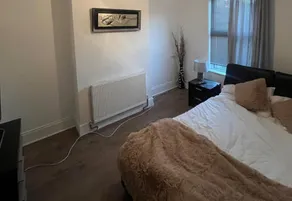 3 Bed House Sleeps 6 -Enclosed Garden-Free Parking - Image 3
