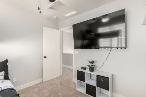 NEW!!! - 4 Bedroom Home with Putting Green - Image 3