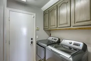 Private Home w/pool, spa, game room & home gym. 15 mins from the Strip. - Image 2