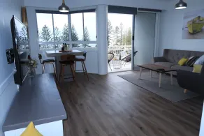 Luxe Unit with 160 degree ocean and beach views - Image 5