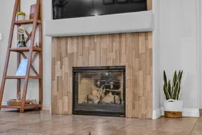 Bohemian vibe* Resort style 3 bed 2 bath condo* FREE Wifi and assigned parking - Image 2