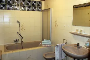 Vacation apartments for 6 people with pool, sauna and riding facilities - Image 4