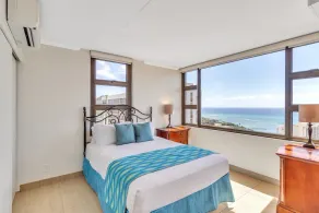 37th Floor Condo with Sweeping Ocean Views & Free parking! - Image 5