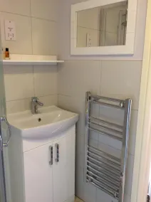 1 seng sød lille hytte i Yoxall - Image 3