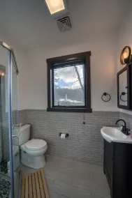 Joy Cottage - 3 Schlafzimmer/3 Bäder - Wassergrundstück auf dem Gelände eines buddhistischen Tempels - Image 3