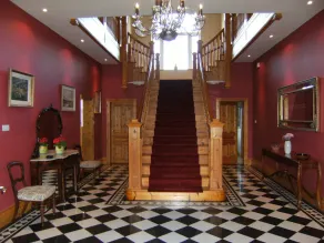 Large Luxury House in Excellent Location. Ideal for families - Image 2