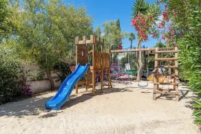Luxurious villa with spa, playground and golf course - Image 5