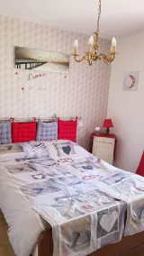 Apartment in beautiful villa in quiet neighborhood with swimming pool - Image 3