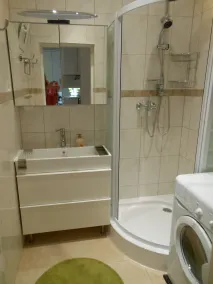 2bedroom Family Home, Air-Conditioning, Cable TV, Wifi, Metro - Image 2