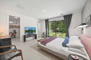CASA GRANADA - 5 Bed 4 Bath + FirePit + Patio + Large Backyard + TV's - Image 3